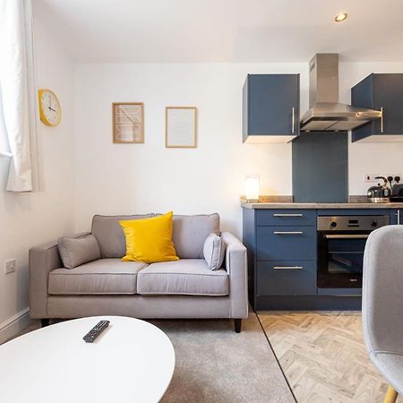 Beautiful 1 Bed 20Mins To Central Manchester Bolton Buitenkant foto