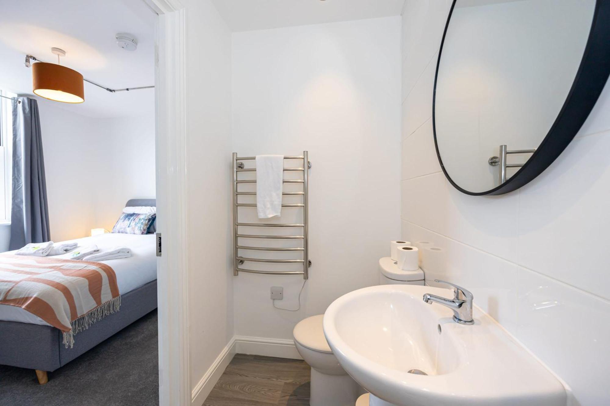 Beautiful 1 Bed 20Mins To Central Manchester Bolton Buitenkant foto