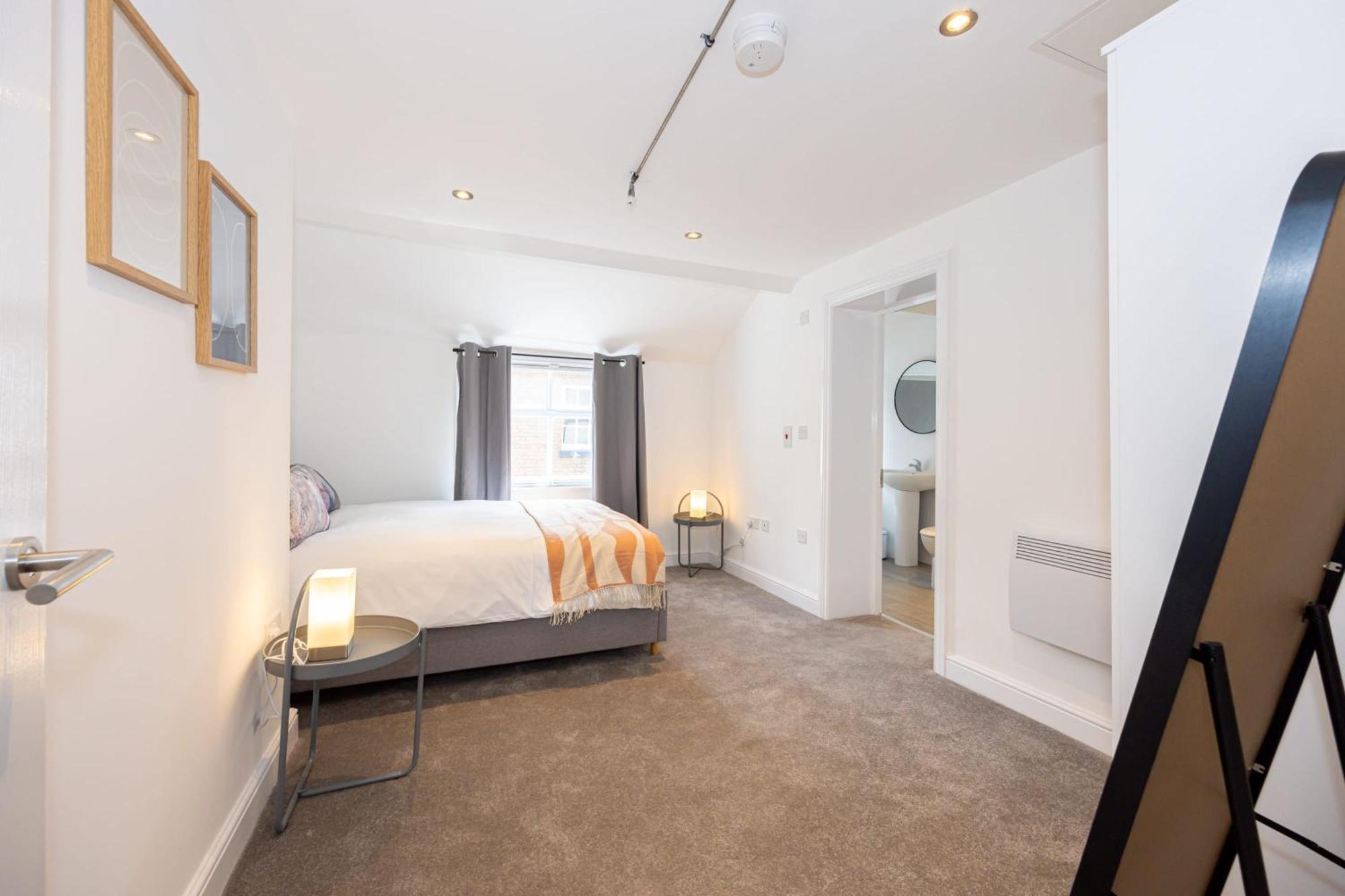 Beautiful 1 Bed 20Mins To Central Manchester Bolton Buitenkant foto