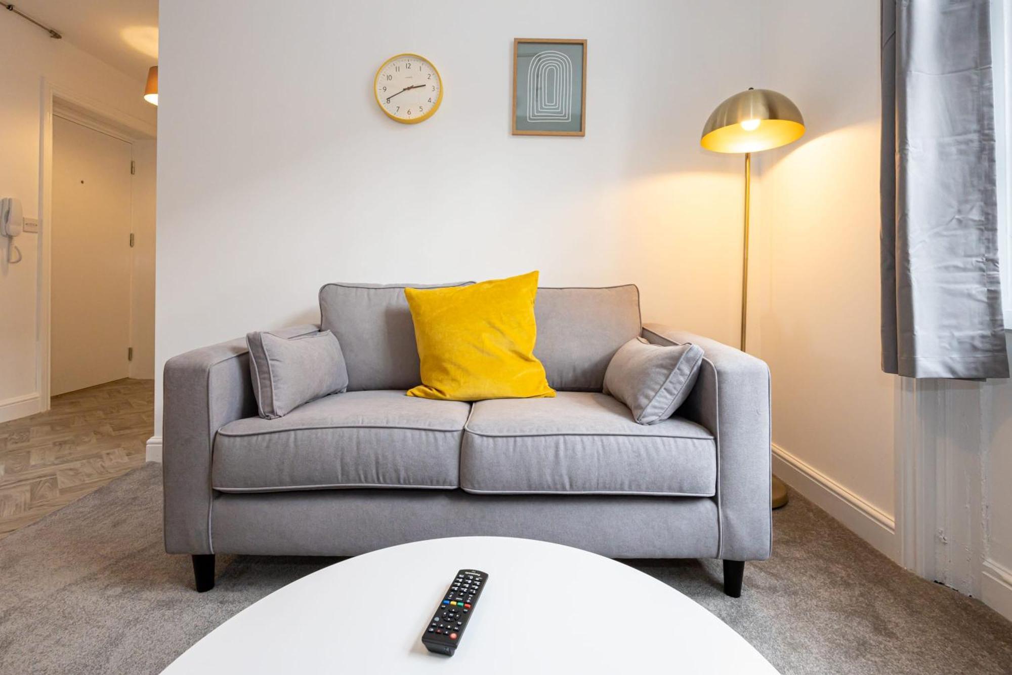 Beautiful 1 Bed 20Mins To Central Manchester Bolton Buitenkant foto