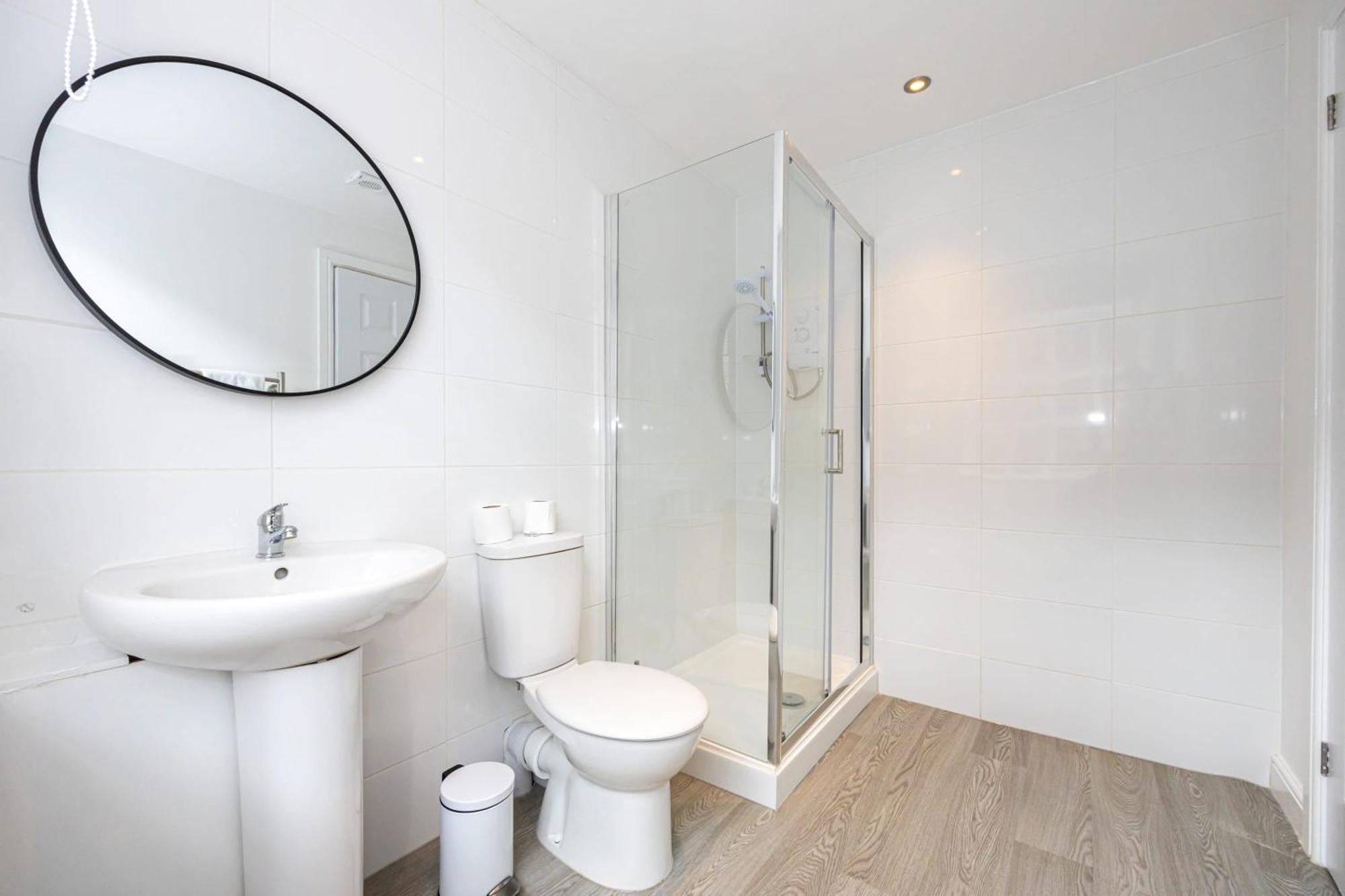 Beautiful 1 Bed 20Mins To Central Manchester Bolton Buitenkant foto