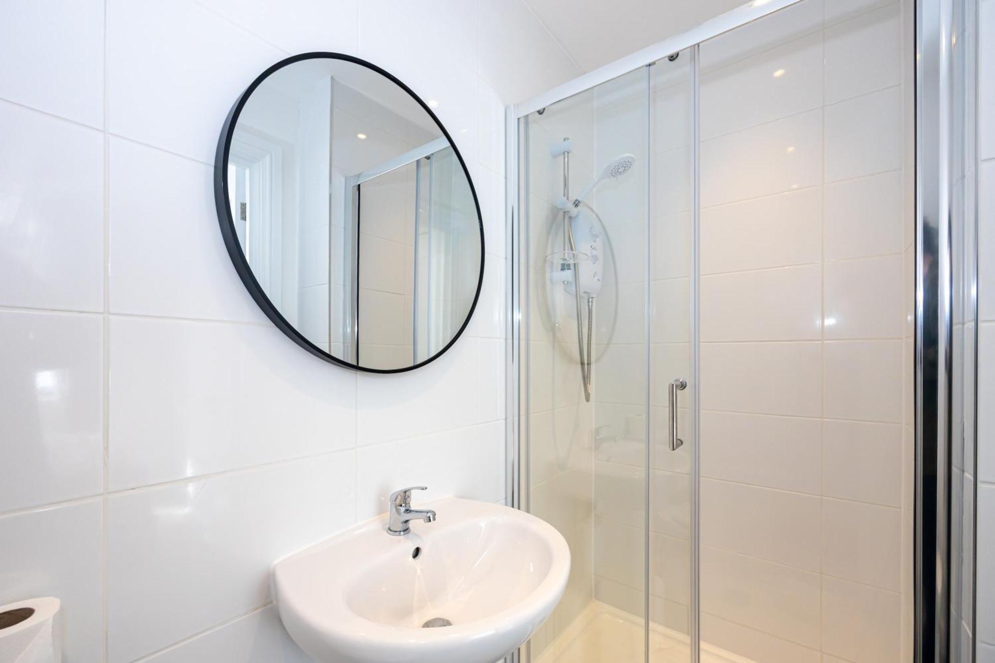 Beautiful 1 Bed 20Mins To Central Manchester Bolton Buitenkant foto