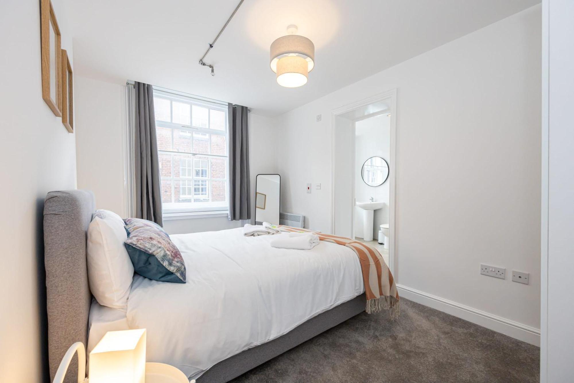 Beautiful 1 Bed 20Mins To Central Manchester Bolton Buitenkant foto