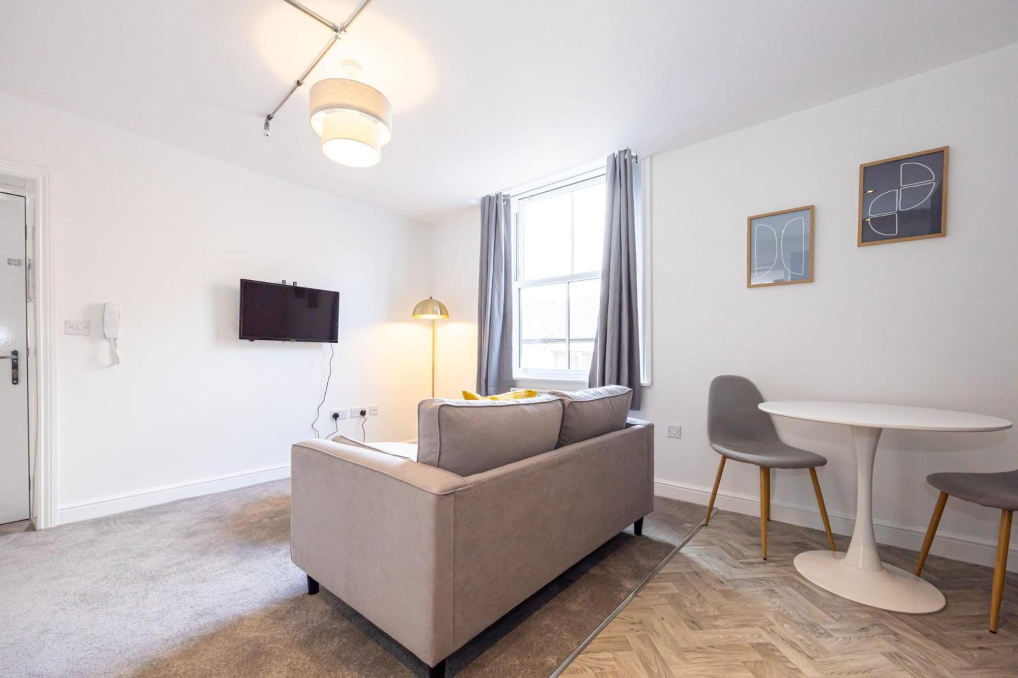 Beautiful 1 Bed 20Mins To Central Manchester Bolton Buitenkant foto