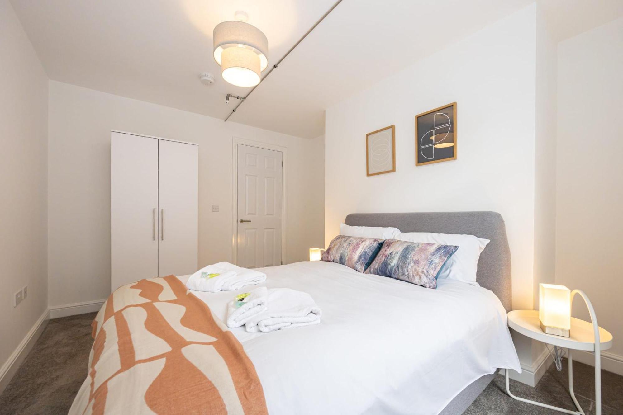 Beautiful 1 Bed 20Mins To Central Manchester Bolton Buitenkant foto