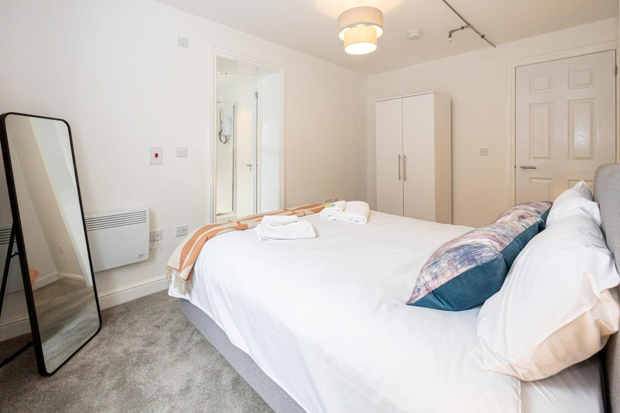 Beautiful 1 Bed 20Mins To Central Manchester Bolton Buitenkant foto