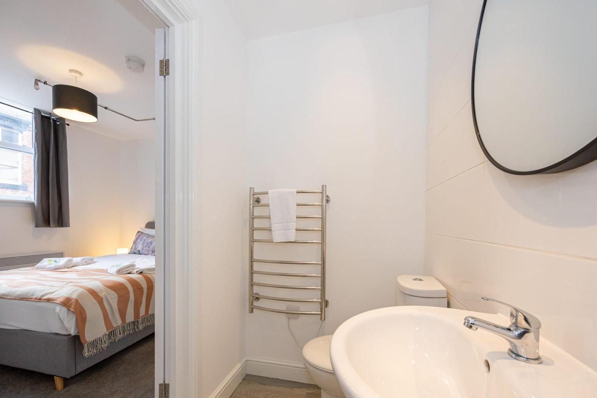 Beautiful 1 Bed 20Mins To Central Manchester Bolton Buitenkant foto